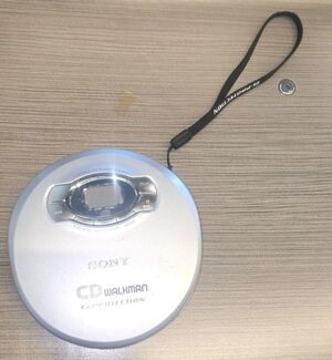 Vintage Sony D-EJ615 CD Walkman G Protection Discman Portable Gray Tested
